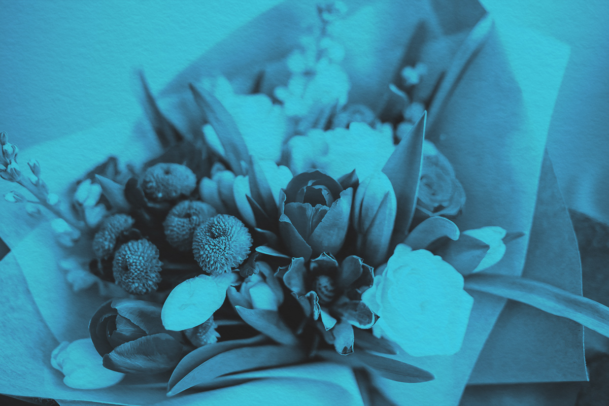 bouquet of tulips and roses